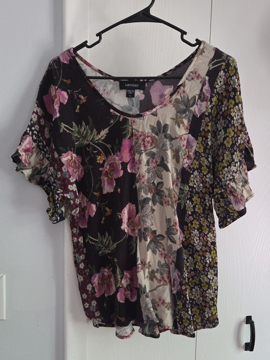 Karen Kane Tops - Karen Kane blouse patchwork L